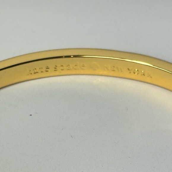 Kate Spade Coral Enamel and Gold Bracelet Spot the Spade - Picture 5 of 10